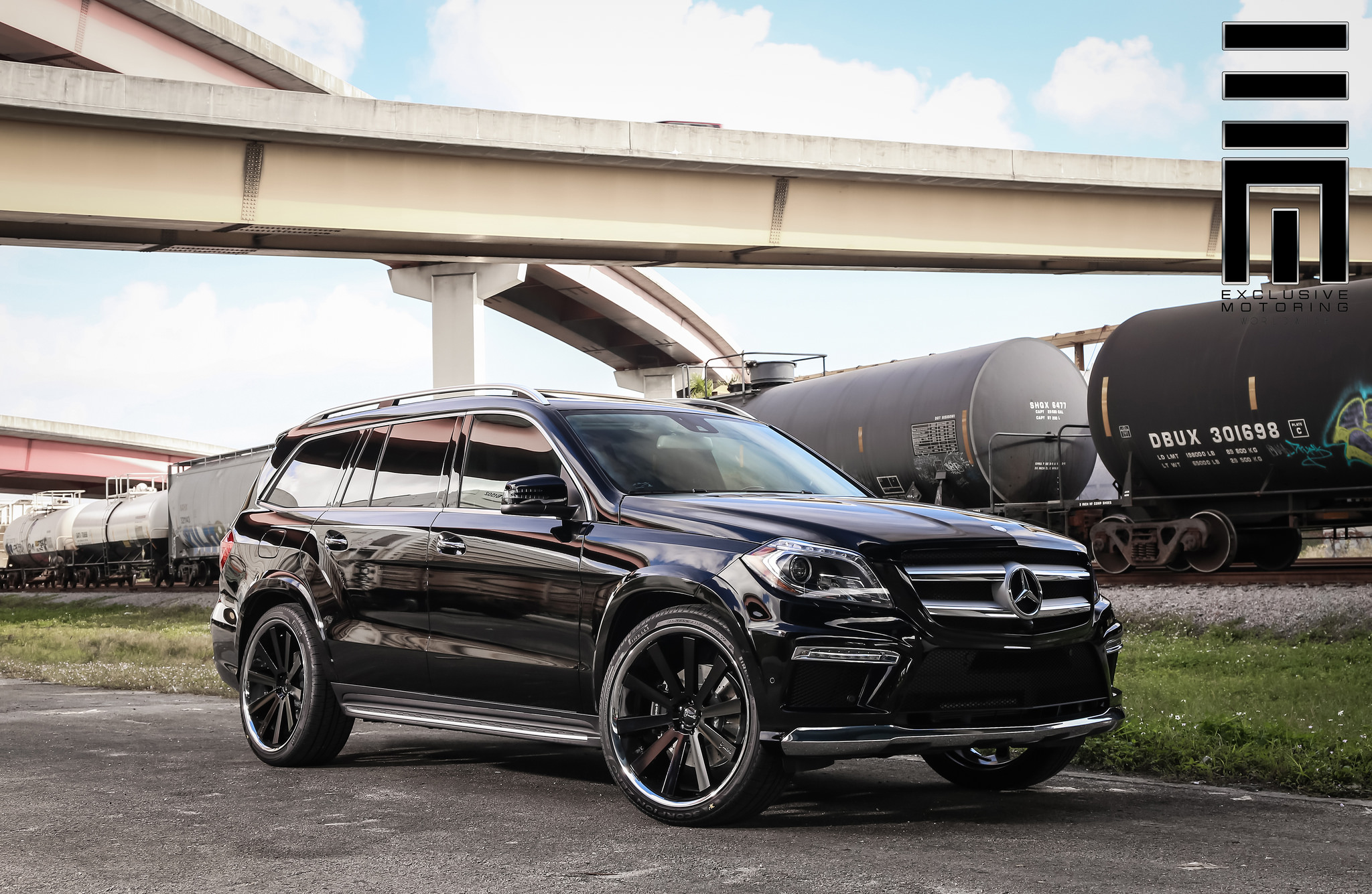 Gianelle Santo 2SS Black on Mercedes Benz GL